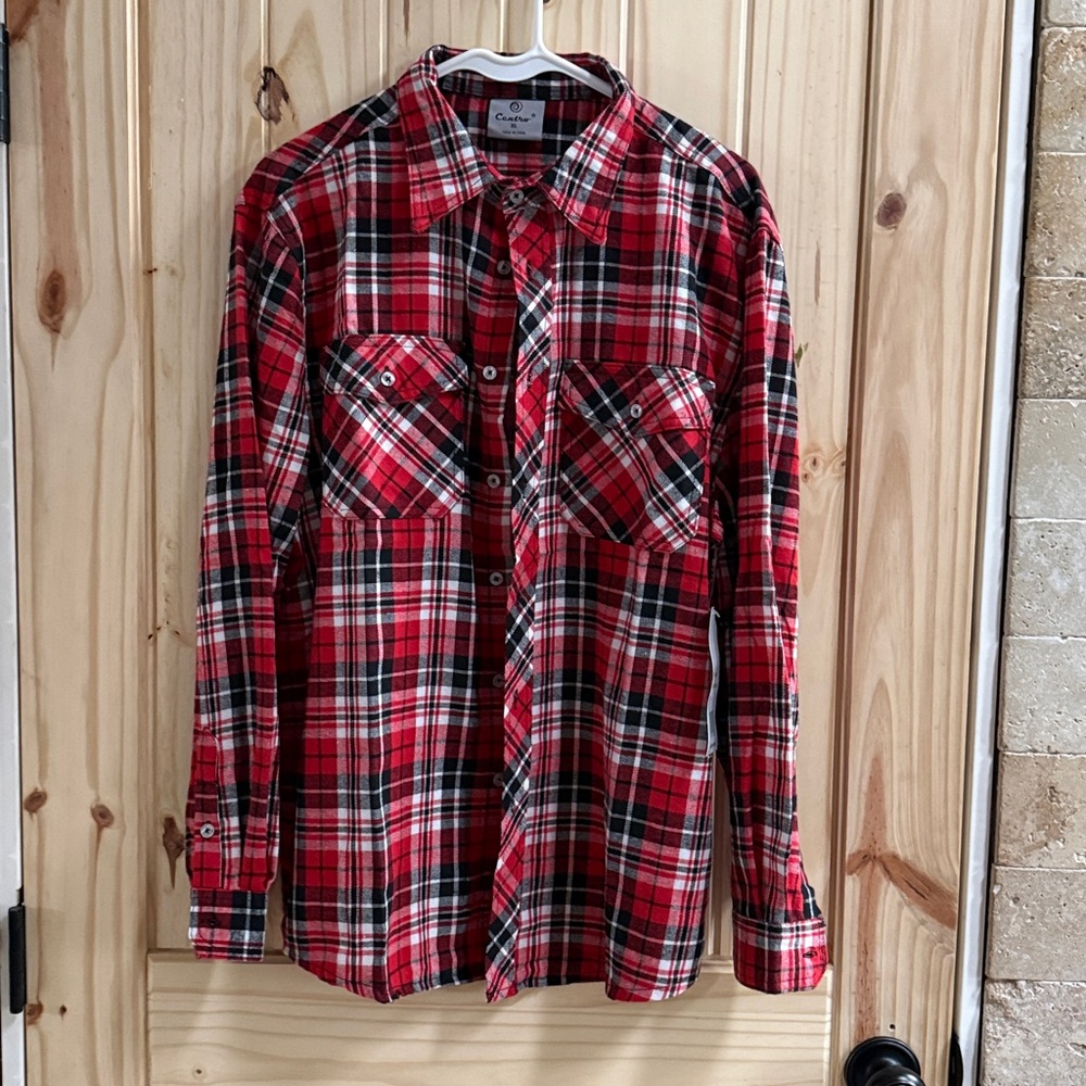 Men’s Centro lightweight flannel NWT
Men’s Large